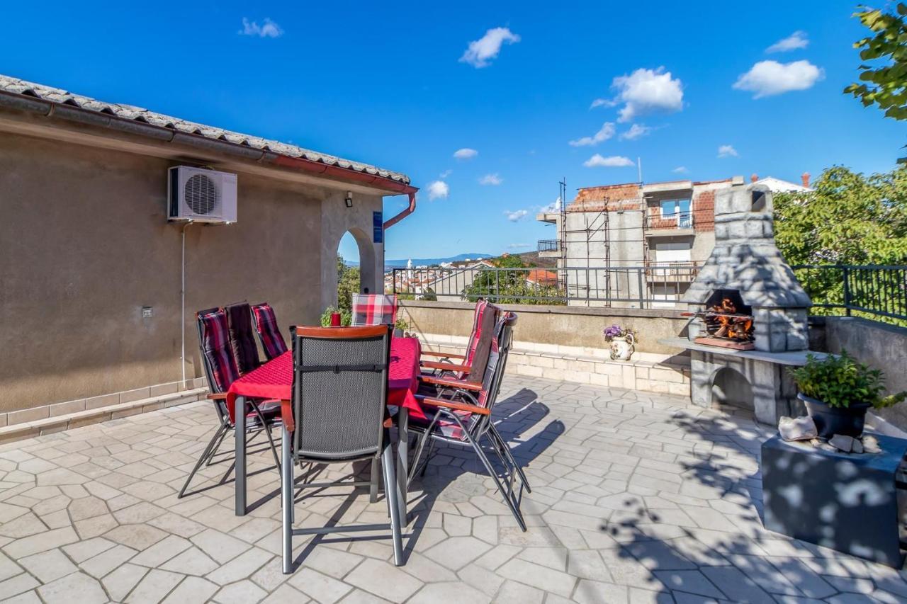 Apartments Lord Novi Vinodolski Exterior foto